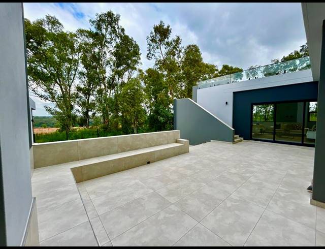 5 BEDROOM HOUSE FOR SALE IN MIDSTREAM RIDGE